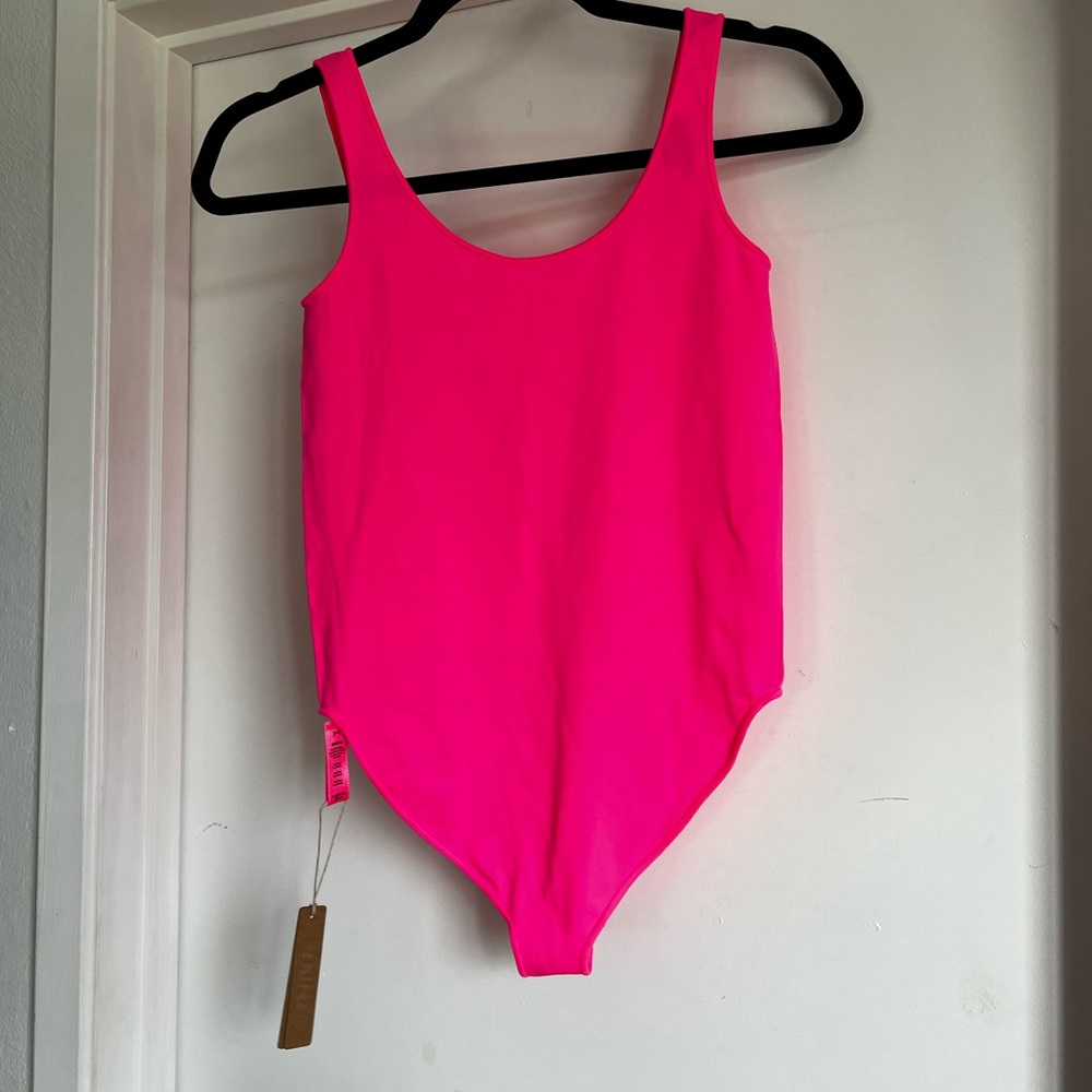 Skims Essential scoop neck bodysuit